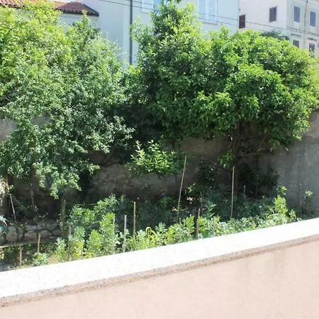 Apartament In 15061 *