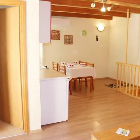 Apartament In 15061